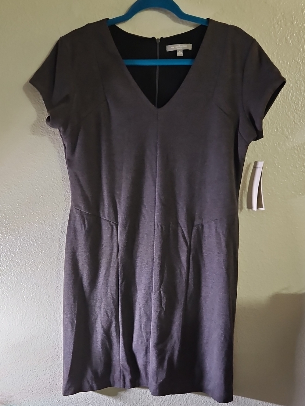 NEW WITH TAGS NY Collection Petite Dark Gray V-Neck Sheath Dress - Size PL